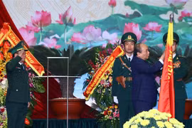 越南政府总理阮春福出席边防部队传统日60周年纪念典礼