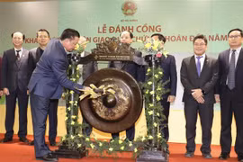 越南证券交易所举行2019年开市敲锣仪式