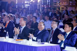 越南政府总理阮春福与荷兰首相马克·吕特出席可持续时装秀