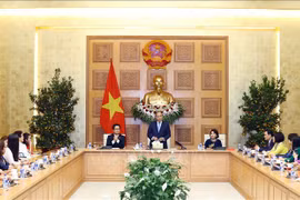 越南政府总理阮春福会见越南女企业家代表