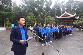 越通社与越南广播电台青年团员铭记胡伯伯遗嘱