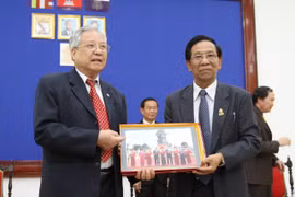 援柬越南老志愿军代表团对柬埔寨进行工作访问