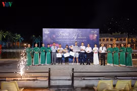 “会安记忆”实景演出累计接待观众突破100万名人次大关