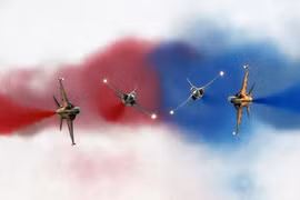 韩国空军飞机表演 庆祝韩国-东盟特别峰会（组图）