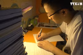 国际物理奥林匹克竞赛蝉联银牌的越南物理学霸