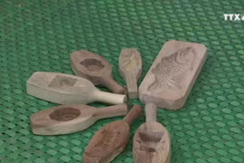 河内市常信县历史悠久的传统月饼模制作村