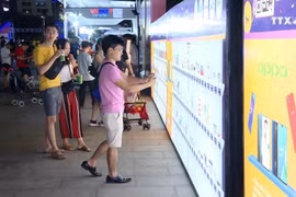 胡志明市居民积极响应周五在线购物活动