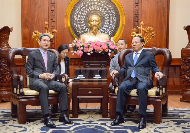 胡志明市领导会见韩越友好议员协会主席金贺勇 ảnh 1