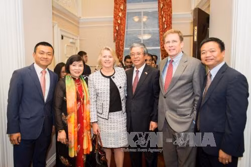 越南驻美国大使馆举行越南国庆招待会 ảnh 1 越南驻美国大使馆举行越南国庆招待会 ảnh 1