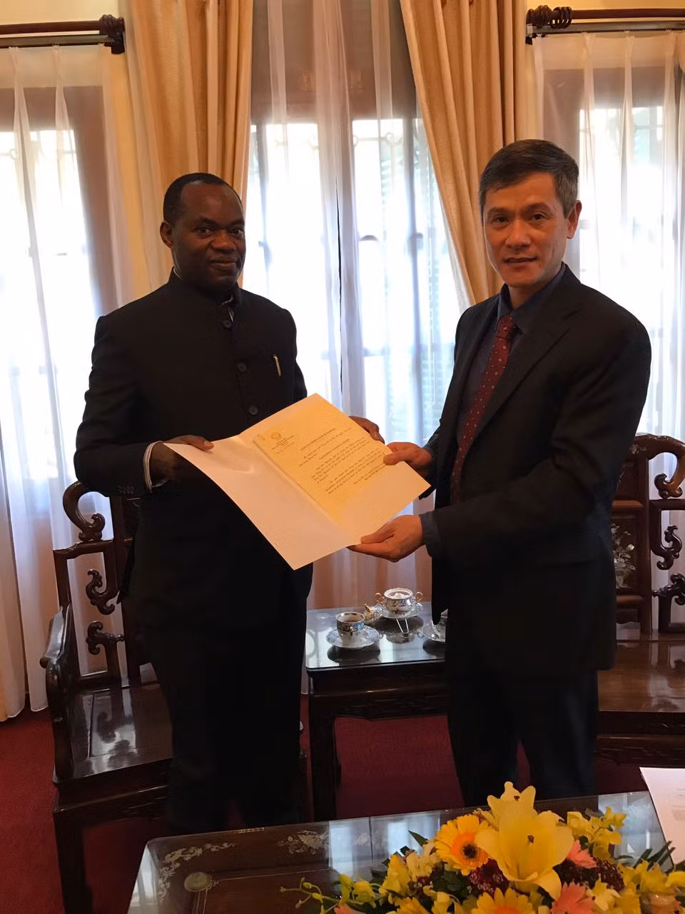 乌干达希望推动与越南的合作关系 ảnh 1