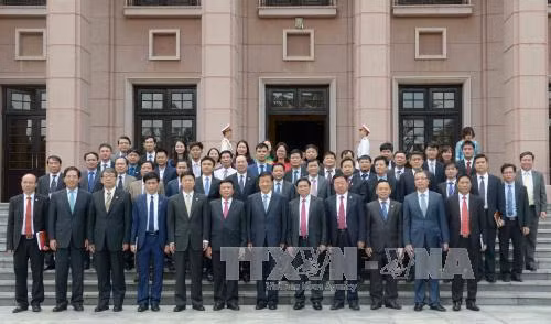 阮春福和阮氏金银会见中共中央政治局常委、中央书记处书记刘云山 ảnh 3