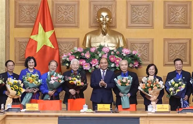 越南政府总理阮春福会见了共青团干部代表 ảnh 1 越南政府总理阮春福会见了共青团干部代表 ảnh 1