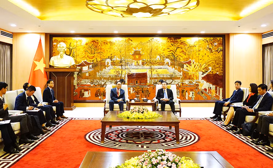 河内市人民委员会主席朱玉英会见美国驻越大使和韩国驻越大使 ảnh 2 河内市人民委员会主席朱玉英会见美国驻越大使和韩国驻越大使 ảnh 2