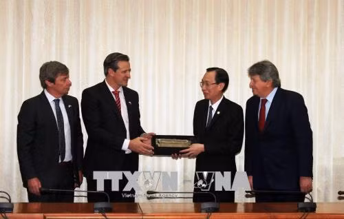 胡志明市与阿根廷中部三省加强合作 ảnh 1 胡志明市与阿根廷中部三省加强合作 ảnh 1