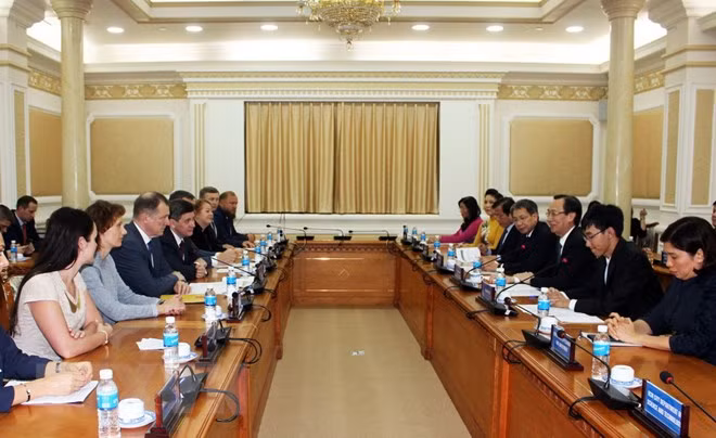 胡志明市与俄罗斯圣彼得堡市加大合作力度 ảnh 1