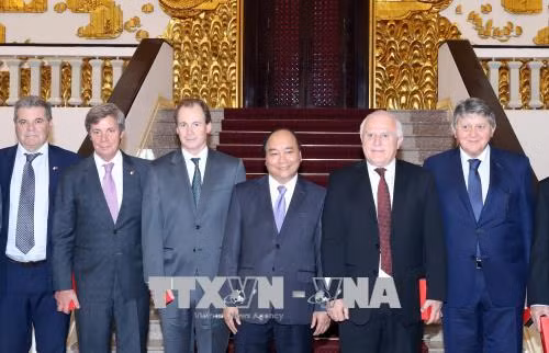 越南政府总理会见阿根廷中部三省领导代表团 ảnh 1 越南政府总理会见阿根廷中部三省领导代表团 ảnh 1