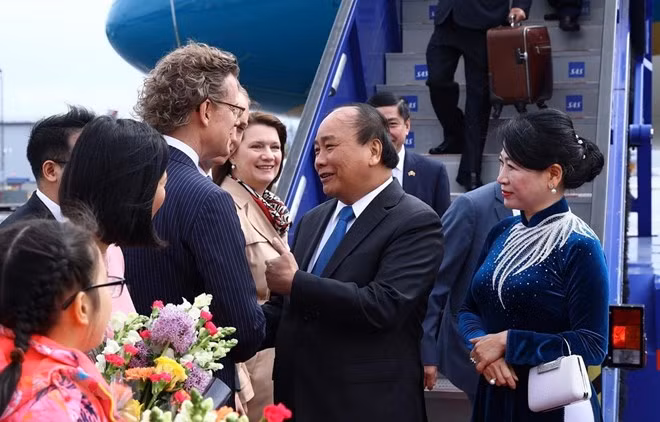 越南政府总理阮春福开始对瑞典王国进行正式访问 ảnh 1