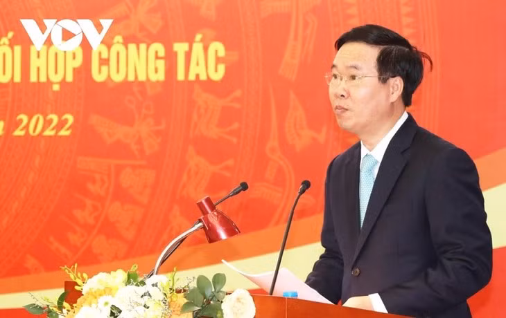 严厉惩处违反党的路线、社会主义法治国家法律的违法行为 ảnh 1