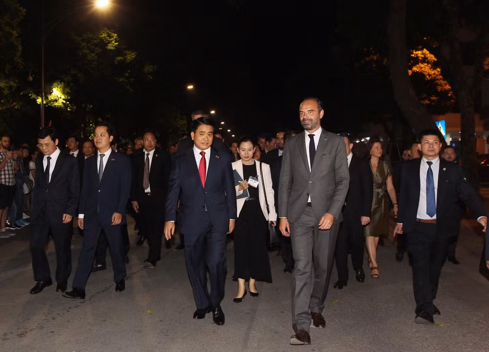 河内市人民委员会主席阮德钟会见法国总理爱德华•菲利普 ảnh 2