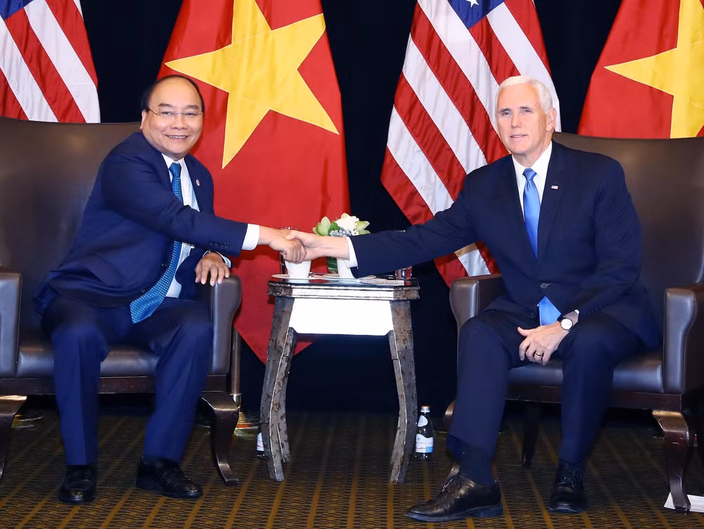 越南政府总理阮春福会见美国副总统彭斯 ảnh 2