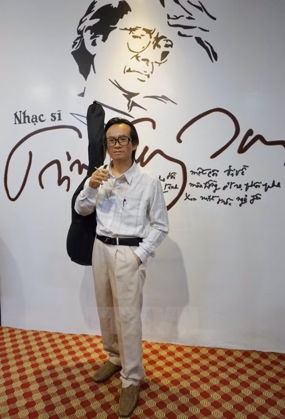 越南首个艺术名人蜡像馆开门迎客 有望成为游客的新旅游景点 ảnh 3 越南首个艺术名人蜡像馆开门迎客 有望成为游客的新旅游景点 ảnh 3