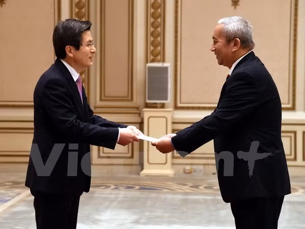 韩国代总统高度评价韩越友好合作关系 ảnh 1 韩国代总统高度评价韩越友好合作关系 ảnh 1