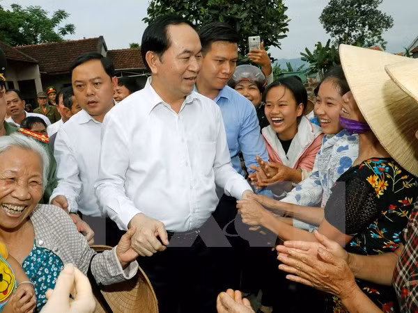越南国家主席陈大光走访乂安省新祺县义同乡 ảnh 1 越南国家主席陈大光走访乂安省新祺县义同乡 ảnh 1