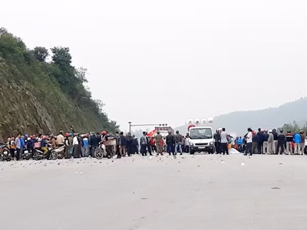 河静省对“扰乱公共秩序并非法扣押他人”刑事案进行诉讼 ảnh 1 河静省对“扰乱公共秩序并非法扣押他人”刑事案进行诉讼 ảnh 1