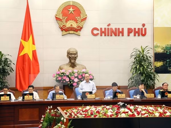 越南政府总理阮春福主持召开立法工作专题会议 ảnh 1 越南政府总理阮春福主持召开立法工作专题会议 ảnh 1