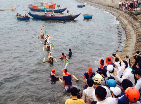 广义省李山岛县举行“黄沙兵替身祭礼” ảnh 1