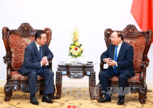 越南政府总理阮春福会见蒙古国驻越大使 ảnh 2