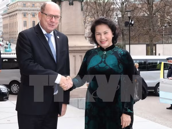 阮氏金银圆满结束对瑞典的正式访问 启程前往匈牙利 ảnh 1 阮氏金银圆满结束对瑞典的正式访问 启程前往匈牙利 ảnh 1