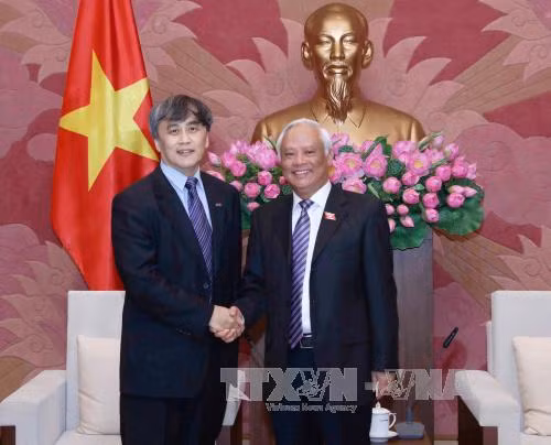 国会副主席汪周刘会见国际合作社联盟代表团 ảnh 1 国会副主席汪周刘会见国际合作社联盟代表团 ảnh 1