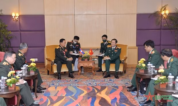 越南人民军总参谋长阮新纲上将会见老挝和缅甸军队领导人 ảnh 1 越南人民军总参谋长阮新纲上将会见老挝和缅甸军队领导人 ảnh 1