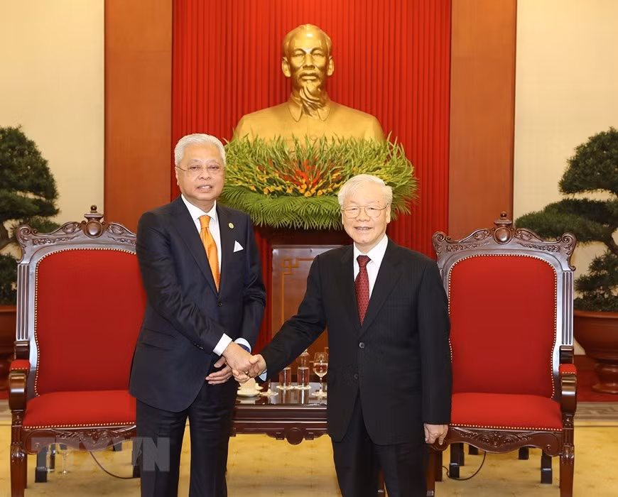 越共中央总书记阮富仲会见马来西亚总理 ảnh 1 越共中央总书记阮富仲会见马来西亚总理 ảnh 1