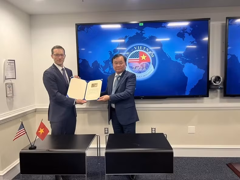 2023年越美防务政策对话在美国举行 ảnh 2