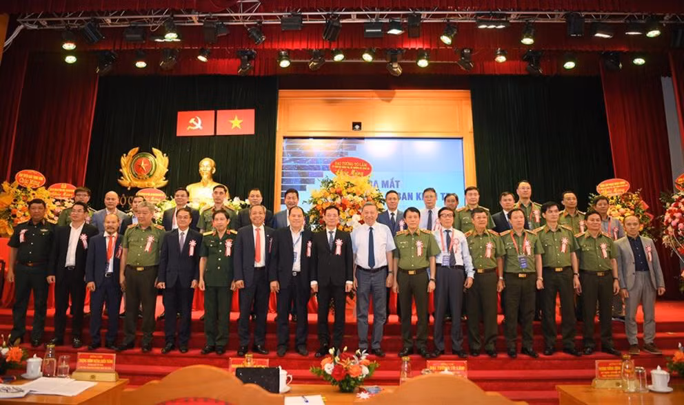 公安部长苏林:家网络安全协会必须制定适合时代的使命和愿景 ảnh 1 公安部长苏林:家网络安全协会必须制定适合时代的使命和愿景 ảnh 1