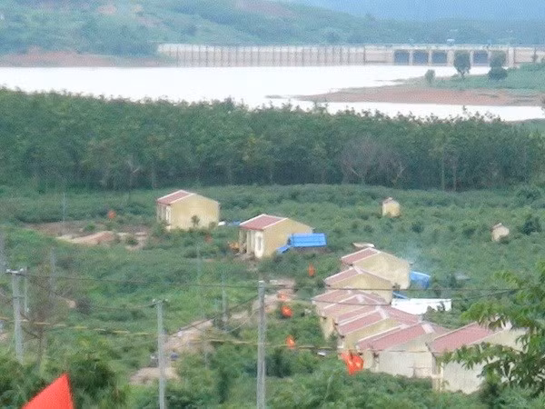 越南昆嵩省努力促进边界县经济社会发展 ảnh 1