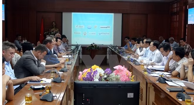 广南省与荷兰加强合作处理大门海滩海岸侵蚀现象 ảnh 1 广南省与荷兰加强合作处理大门海滩海岸侵蚀现象 ảnh 1