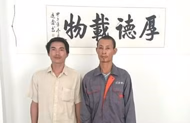 越南政府总理指导处理在阿尔及利亚越南劳工遭殴打事件 ảnh 1 越南政府总理指导处理在阿尔及利亚越南劳工遭殴打事件 ảnh 1