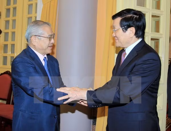 越南国家主席张晋创会见日越友好协会关西地区分会主席祯西村 ảnh 1