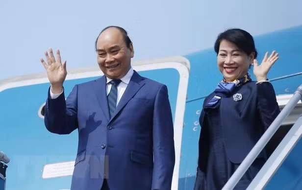 新加坡媒体密切报道阮春福的访问之旅 ảnh 2 新加坡媒体密切报道阮春福的访问之旅 ảnh 2
