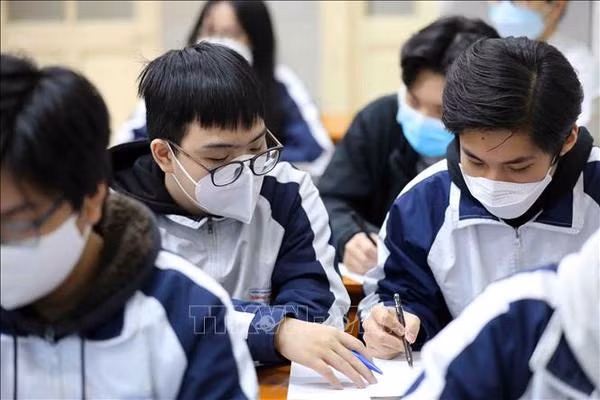 📝时评：越南具备重新开放学校和旅游业的条件 ảnh 2