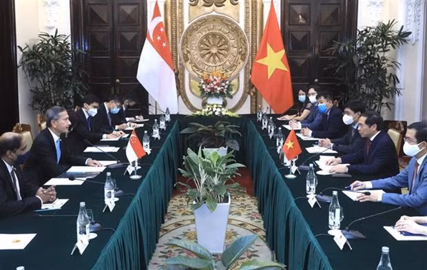 李光耀公共政策学院专家谈越新关系中各大亮点 ảnh 2