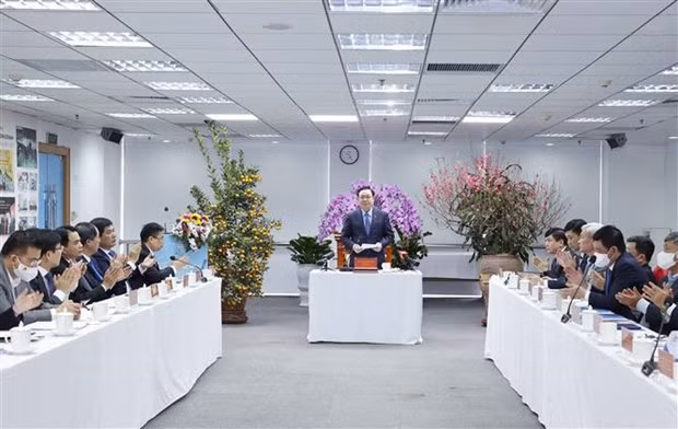 国会主席王廷惠与工贸部和越南纺织集团举行工作会谈 ảnh 2