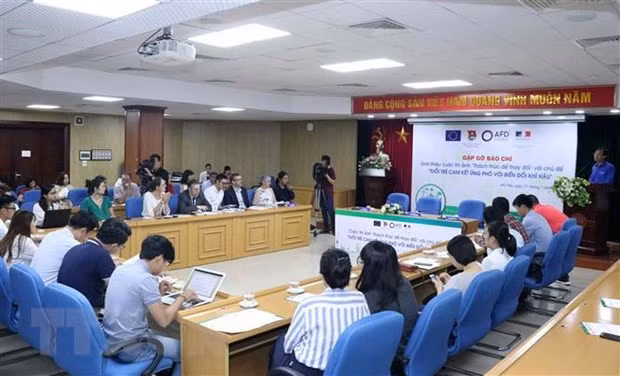 越法两国启动“青年承诺应对气候变化”摄影比赛 ảnh 1
