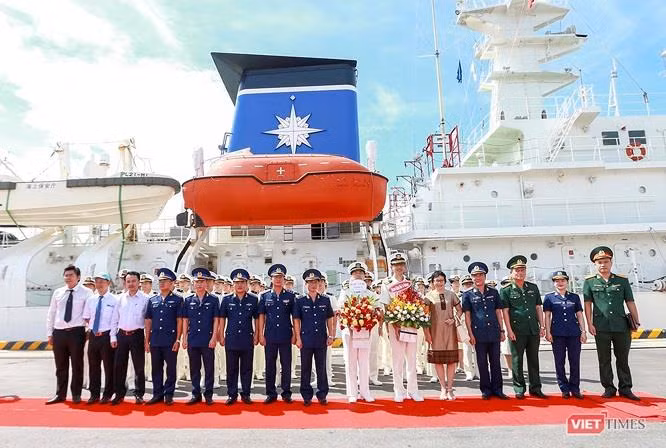 日本海上警卫队小岛级训练舰抵达岘港国际港 ảnh 1