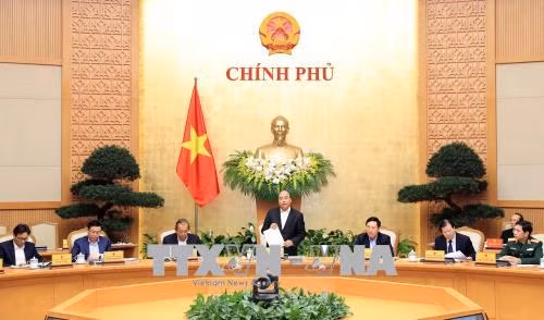政府总理阮春福：2018年第一季度较去年出现更多积极信号 ảnh 1