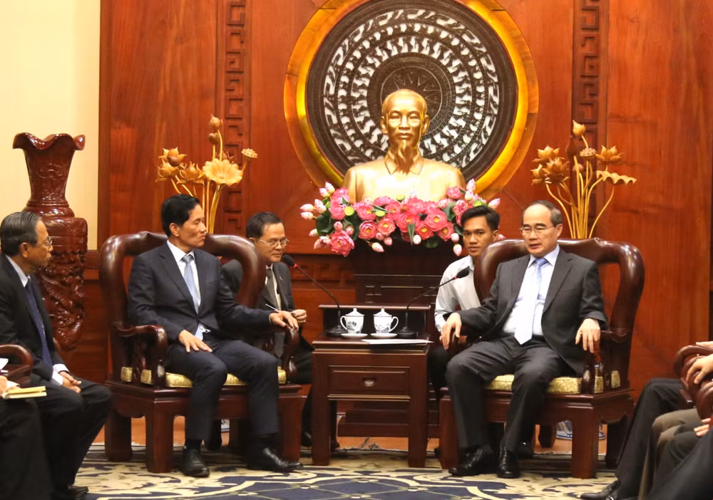 不断巩固与弘扬越柬睦邻友好关系 ảnh 1