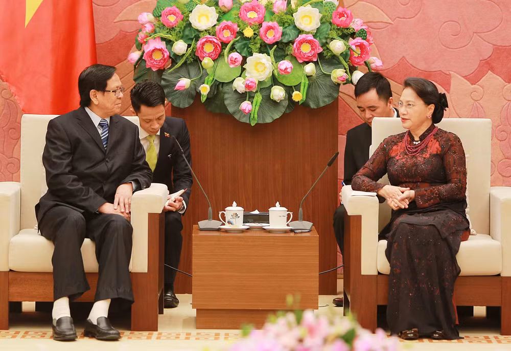 国会主席阮氏金银会见缅甸联邦议会副议长艾达昂 ảnh 2